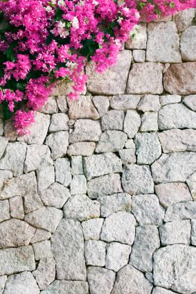 Retaining wall by Henderson Masonry & Construction